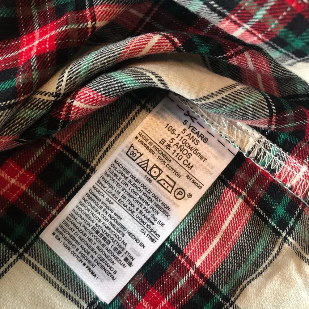 Gap plaid button down shirt NWT